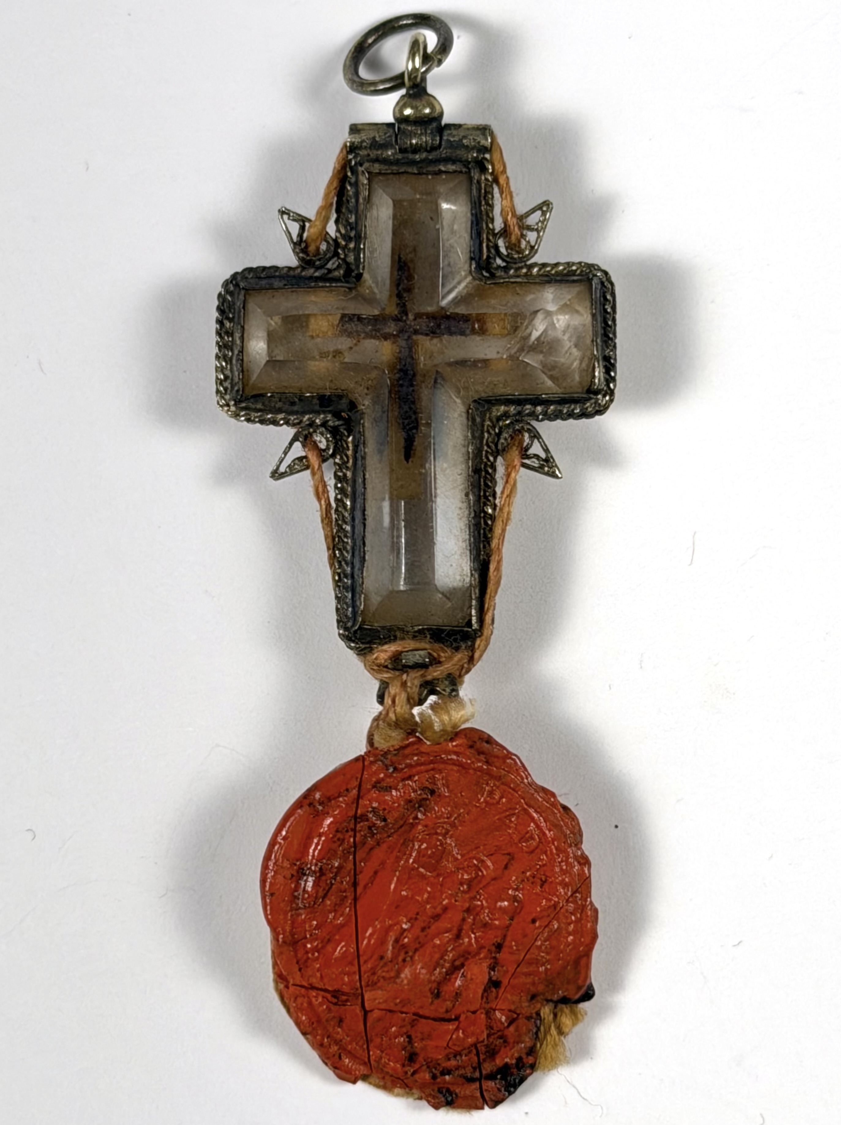 True Cross Real 18c crystal reliquary theca with the relic of the True Cross with case